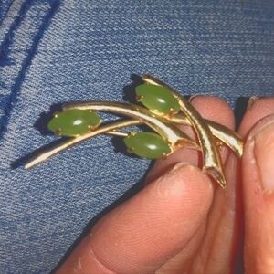 CC CURTMAN CURTIS 12k GF PIN BROOCH Jade accents